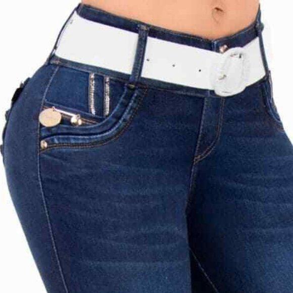 Beautiful Colombian Butt Lifter Rhinestone Skinny Jeans. - Picture 4 of 10